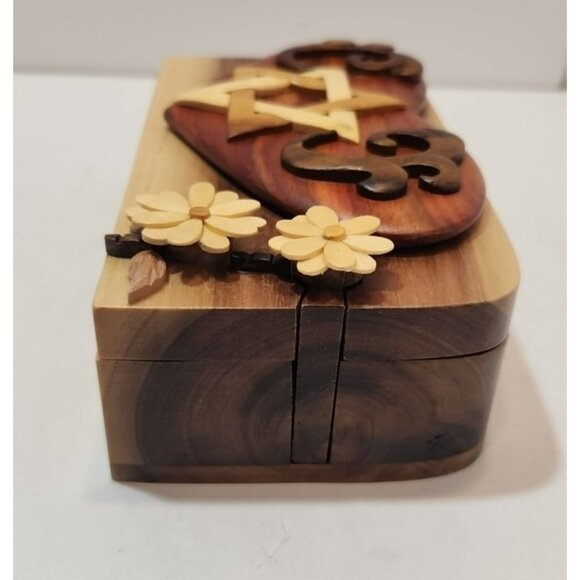 Carver Dan's Handcrafted Wooden Puzzle Box/Trinket Box Star Of David & Florals - Picture 6 of 16
